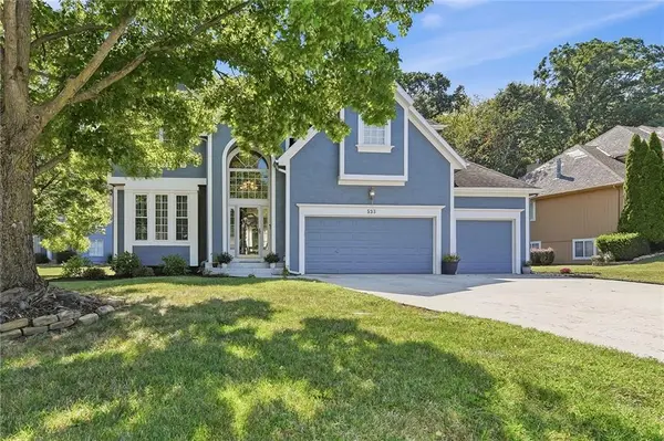 533 NE EMERALD DR, Lee's Summit, MO 64064