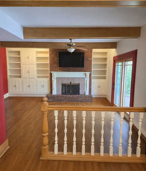 320 University DR, Buffalo Grove, IL 60089