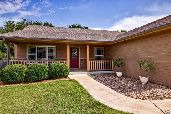4436 SE Stone Creek RD, Topeka, KS 66609