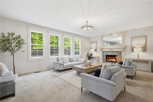 11813 W 138th ST, Overland Park, KS 66221