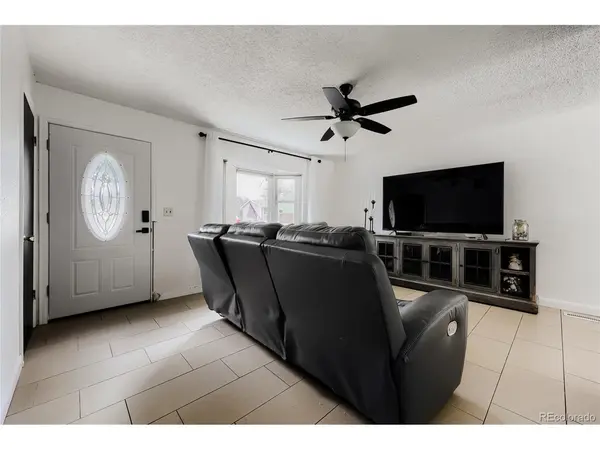 2535 Gina, Colorado Springs, CO 80916