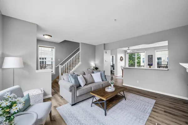 2099 Clover Ridge DR, Chaska, MN 55318