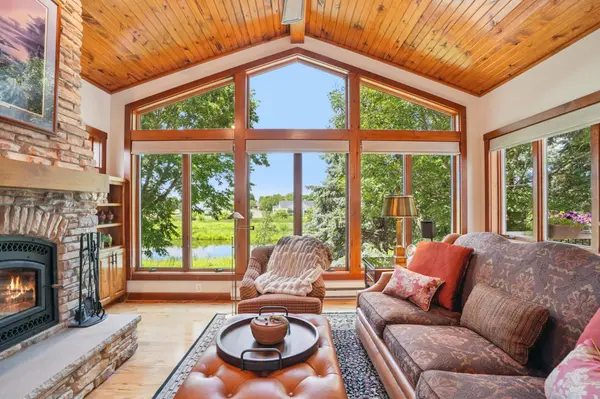 1908 Michigan DR, Northfield, MN 55057