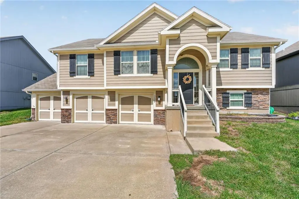 7502 NE 109th ST, Kansas City, MO 64157