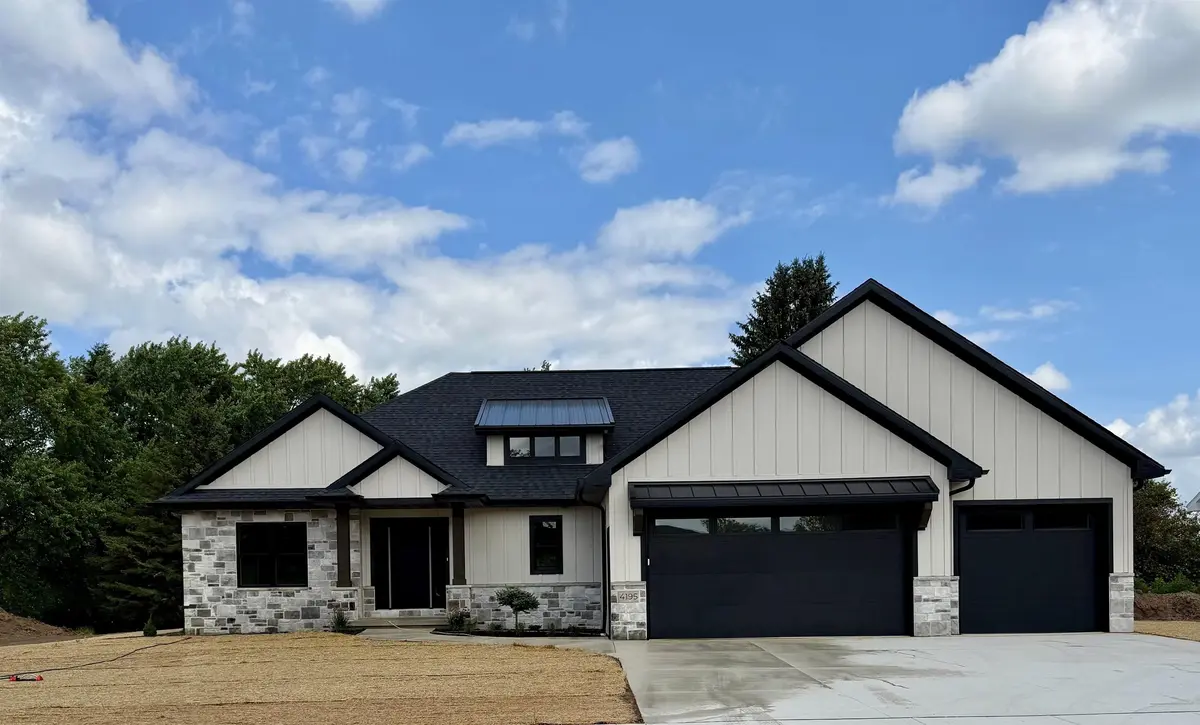 4195 HALF CROWN RUN, De Pere, WI 54115