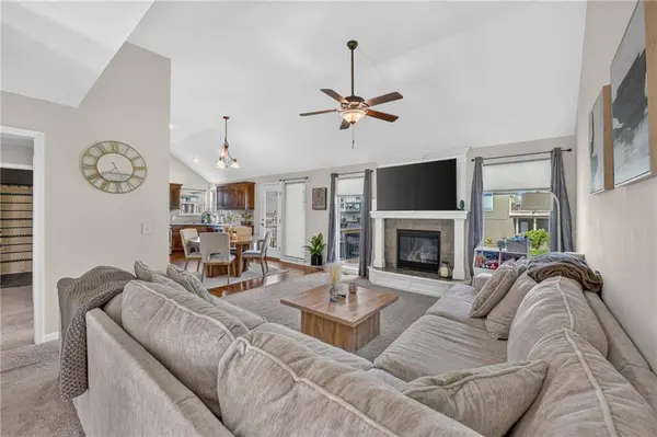 7502 NE 109th ST, Kansas City, MO 64157