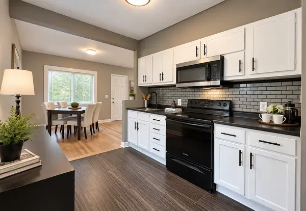 1699 Eustis ST, Lauderdale, MN 55113