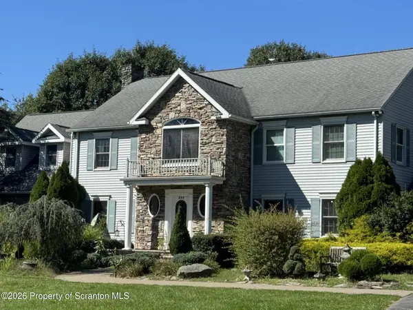 255 Gwen Elaine LN, Falls, PA 18615