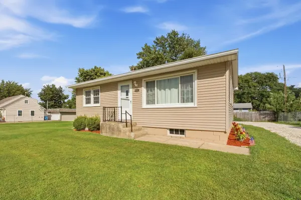 1117 12th ST, Silvis, IL 61282