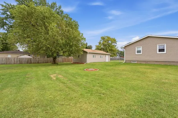 1117 12th ST, Silvis, IL 61282