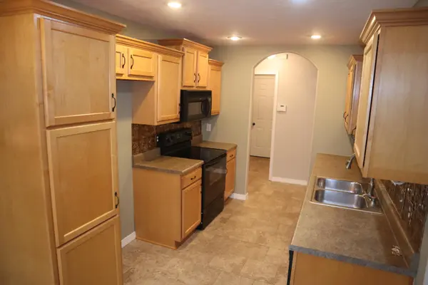 5714 S Lexington AVE, Springfield, MO 65810
