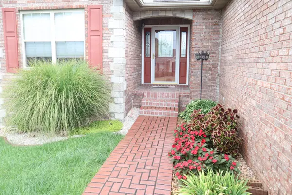5714 S Lexington AVE, Springfield, MO 65810