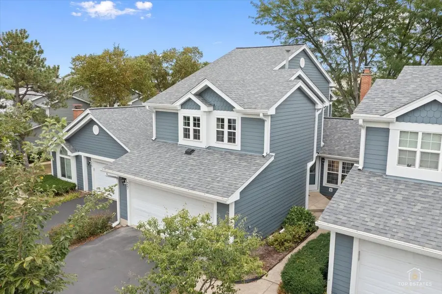 27 SARAHS GROVE LN, Schaumburg, IL 60193