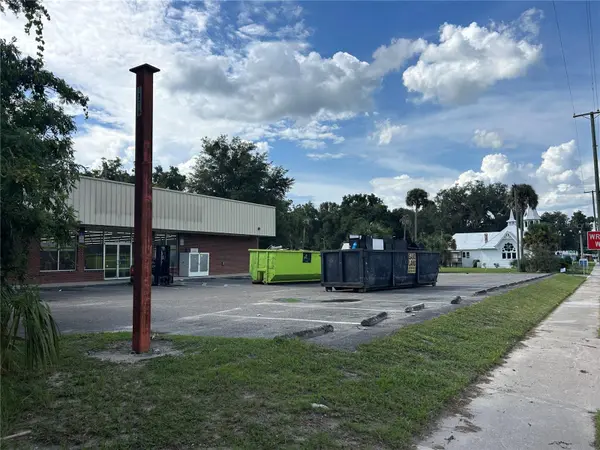 18210 N US HIGHWAY 301, Citra, FL 32113