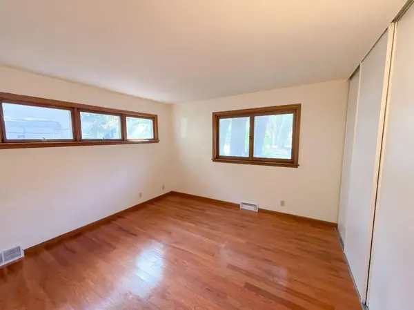 2000 Herschel ST, Roseville, MN 55113