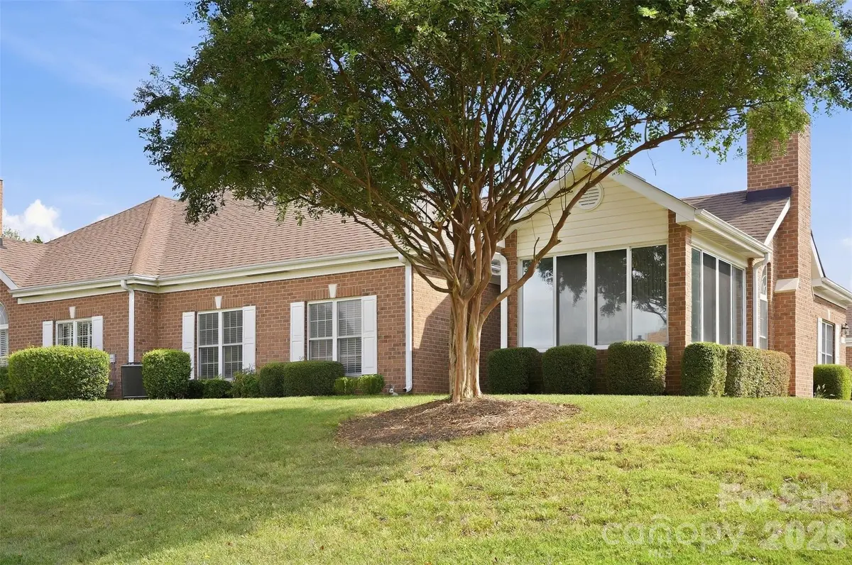 9920 Park Willow DR, Charlotte, NC 28210