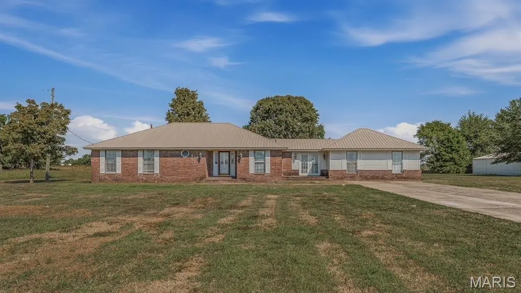 518 State Highway M, Steele, MO 63877