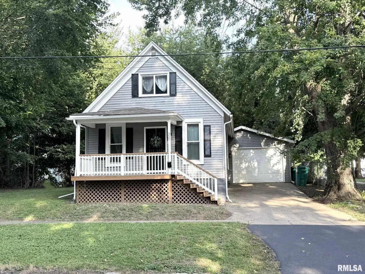 355 N PEARL ST, Galesburg, IL 61401