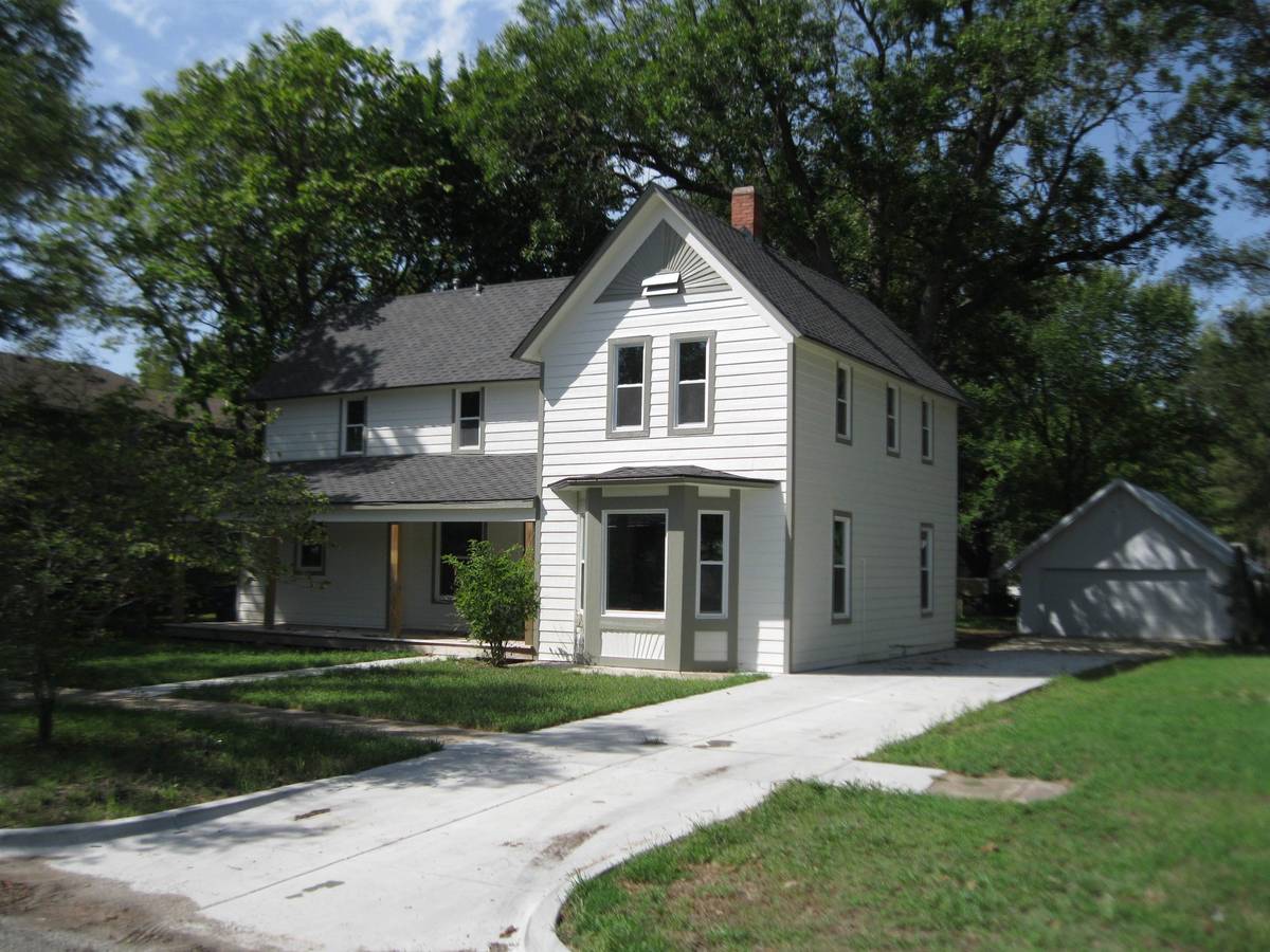 209 N Oak, Whitewater, KS 67154