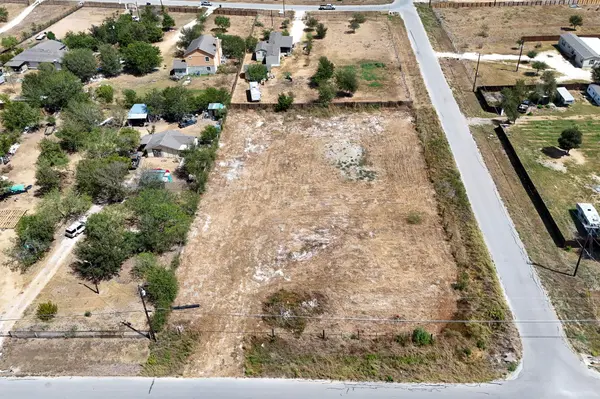 190 Monterrey Hills DR, Del Valle, TX 78617