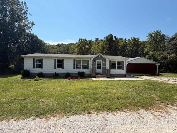 957 S Ridgecrest Lane ***, Paoli, IN 47454