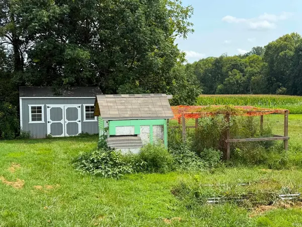 957 S Ridgecrest Lane ***, Paoli, IN 47454