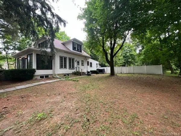 1158 Carlls Straight PATH, Dix Hills, NY 11746