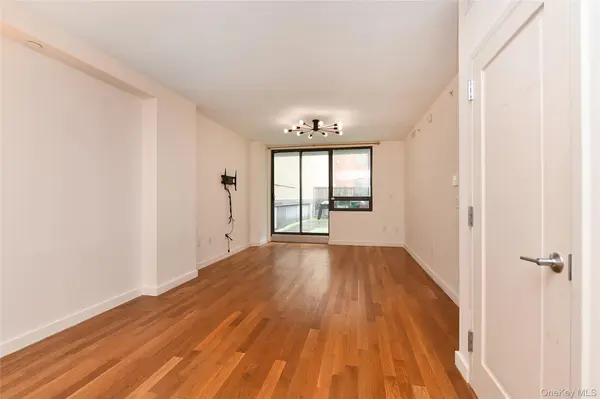 10620 70th AVE #2D, Forest Hills, NY 11375