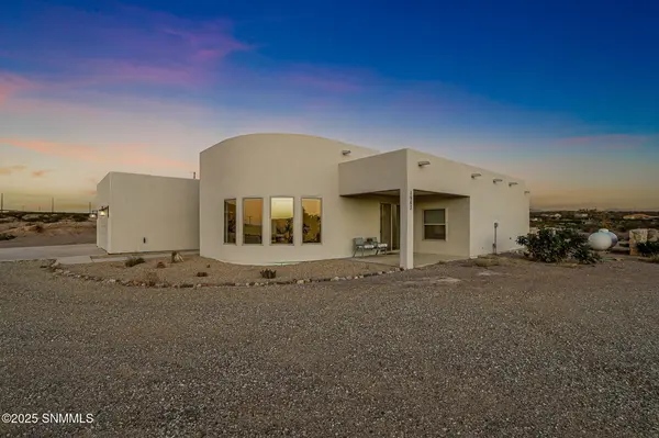 1963 Guamis RD, Las Cruces, NM 88012