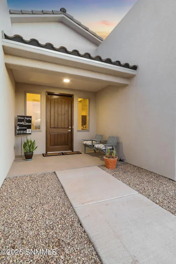 1963 Guamis RD, Las Cruces, NM 88012