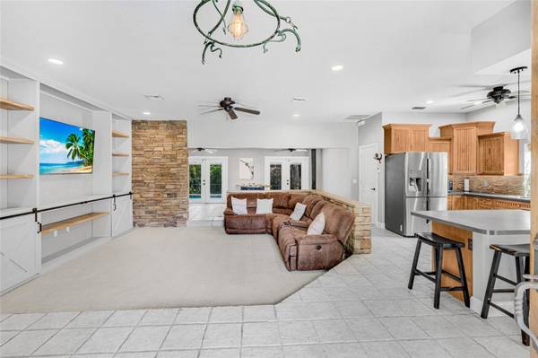 2640 MAPLELOFT LN, Sarasota, FL 34232