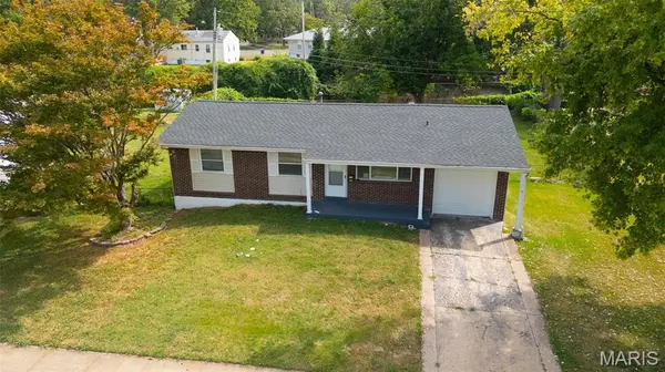 150 N Saint Charles ST, Florissant, MO 63031