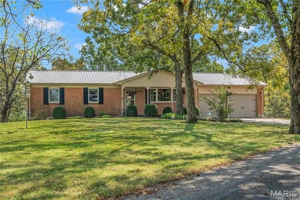 2267 Lewis LN, Villa Ridge, MO 63089