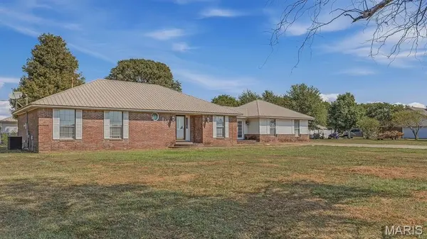 518 State Highway M, Steele, MO 63877