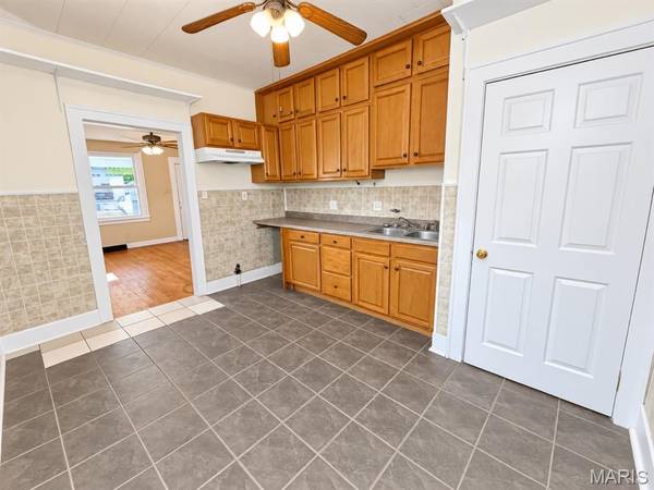 520 Lincoln AVE, East Alton, IL 62024