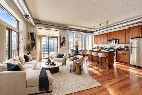 1919 S Michigan AVE #302, Chicago, IL 60616