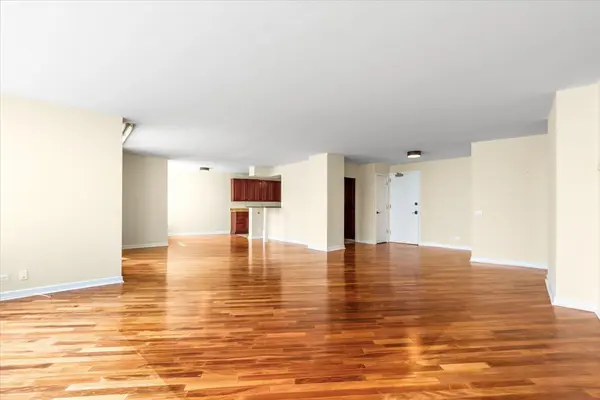 940 W Glenlake AVE #27B, Chicago, IL 60660
