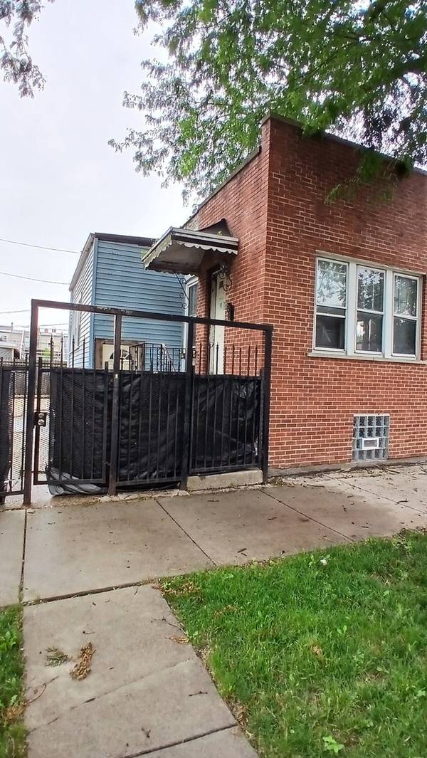 4157 W Crystal ST, Chicago, IL 60651