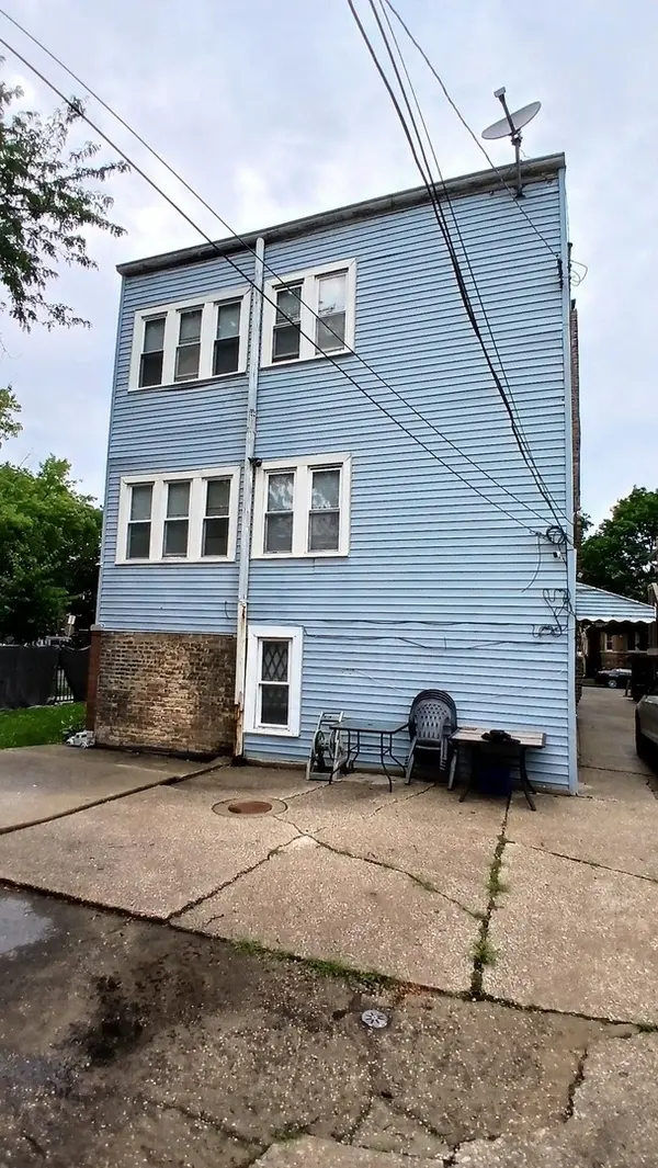 4157 W Crystal ST, Chicago, IL 60651