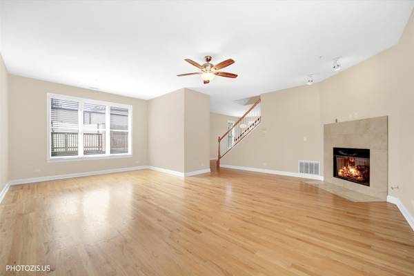 170 N Marion ST #14, Oak Park, IL 60302