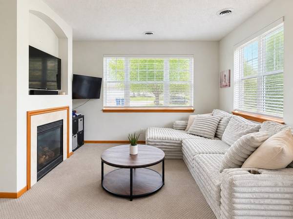 11193 204th ST W #201, Lakeville, MN 55044