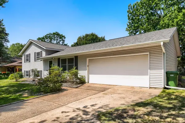 10439 Thrush ST NW, Coon Rapids, MN 55433