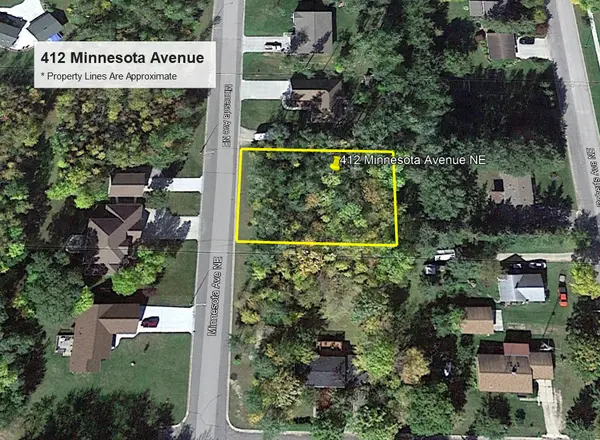 412 Minnesota AVE NE, Warroad, MN 56763