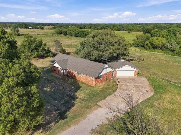 14031 N County Road 3010, Lindsay, OK 73052