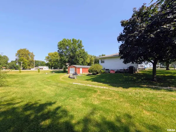 310 E HICKORY ST, Industry, IL 61440