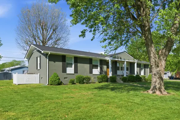 4011 Brookside Dr, Columbia, TN 38401