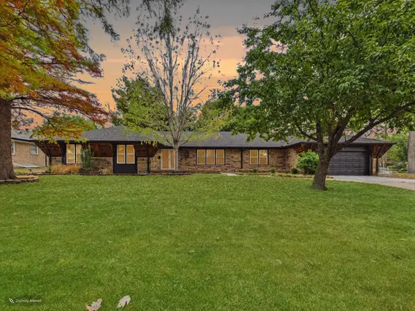 7926 E Killarney Pl, Wichita, KS 67206