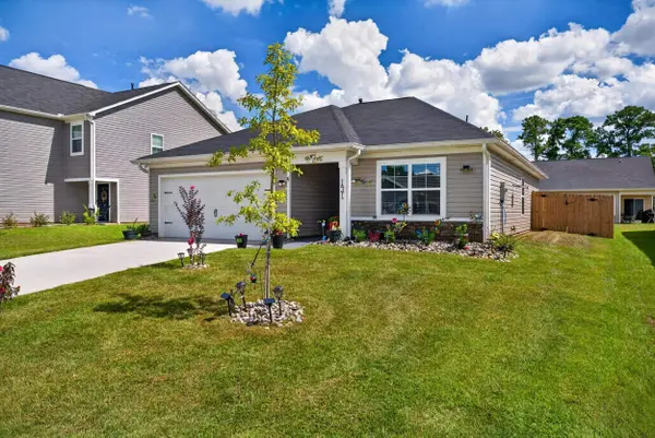 131 Southern Magnolia LN, Laurens, SC 29360