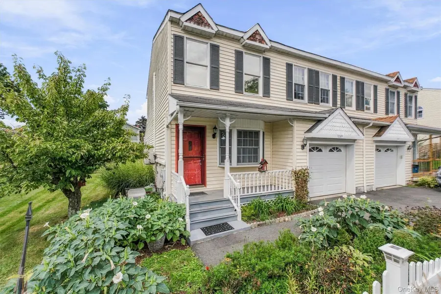 1069 Wolcott AVE, Beacon, NY 12508