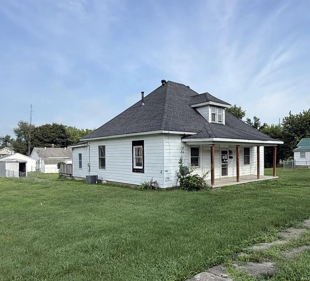 200 N Center ST, Francisco, IN 47649-9720
